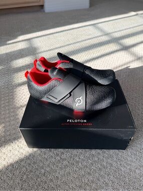 Peloton Altos Cycling Shoes size 11
